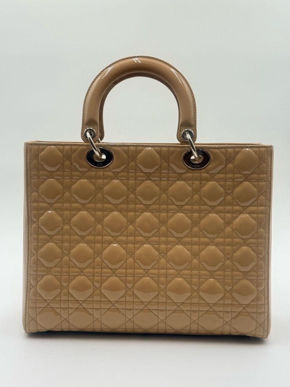 Lady Dior Biege Patent Large Bag - Picture 3 of 17
